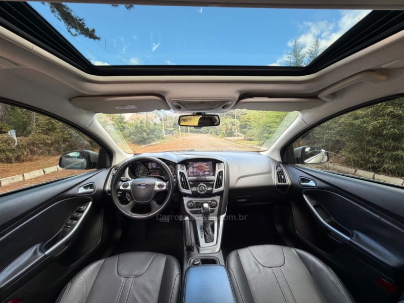 FOCUS 2.0 TITANIUM PLUS SEDAN 16V FLEX 4P AUTOMÁTICO - 2014 - NOVA PRATA