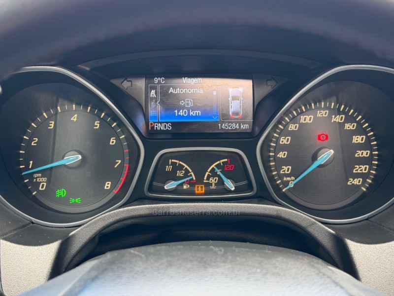 FOCUS 2.0 TITANIUM PLUS SEDAN 16V FLEX 4P AUTOMÁTICO - 2014 - NOVA PRATA