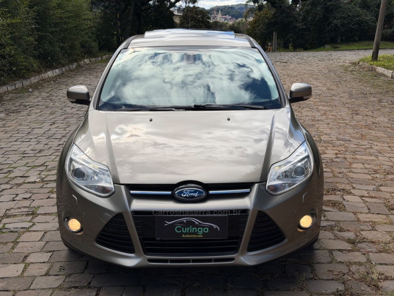 FOCUS 2.0 TITANIUM PLUS SEDAN 16V FLEX 4P AUTOMÁTICO - 2014 - NOVA PRATA