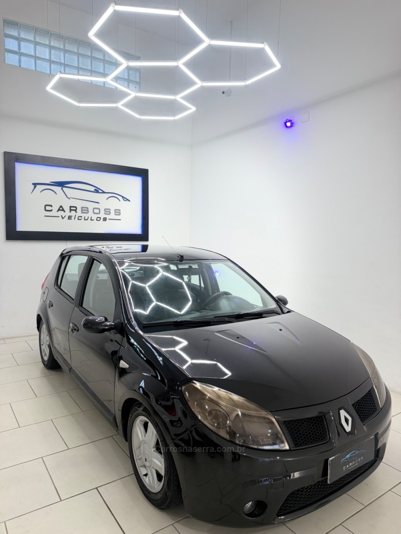 SANDERO 1.6 PRIVILÉGE 16V FLEX 4P MANUAL - 2008 - CAXIAS DO SUL