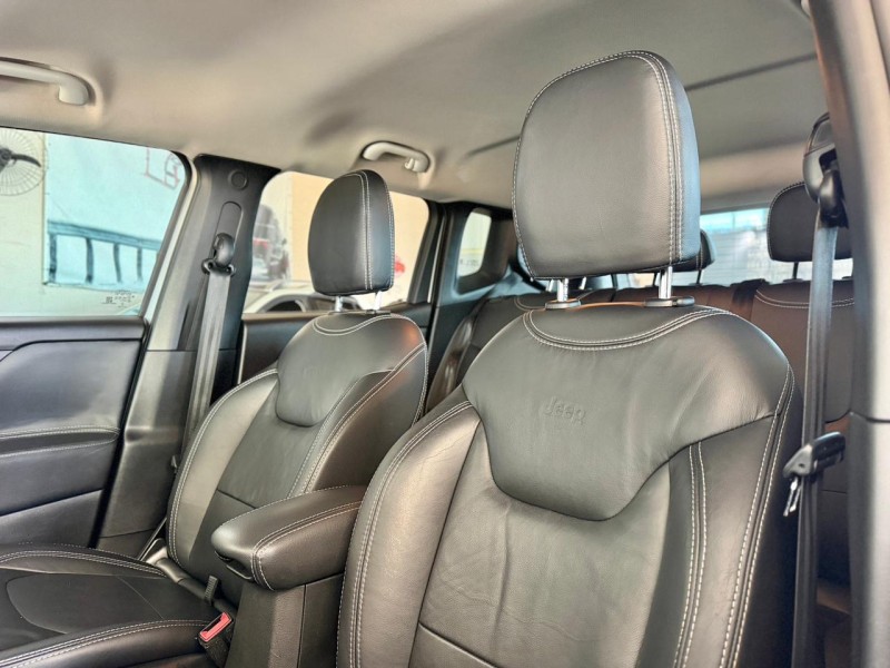RENEGADE 1.8 16V FLEX LONGITUDE 4P AUTOMÁTICO - 2016 - CAXIAS DO SUL