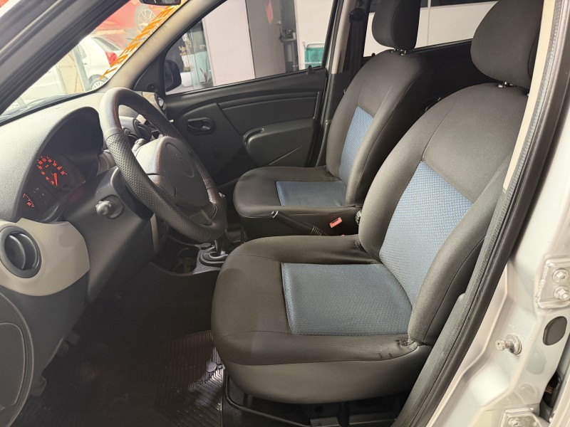 SANDERO 1.0 AUTHENTIQUE 16V FLEX 4P MANUAL - 2010 - PORTãO