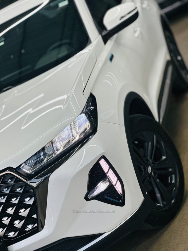 TIGGO 1.5 TCI 8 PRO HYBRID 4P AUTOMÁTICO - 2025 - CANELA