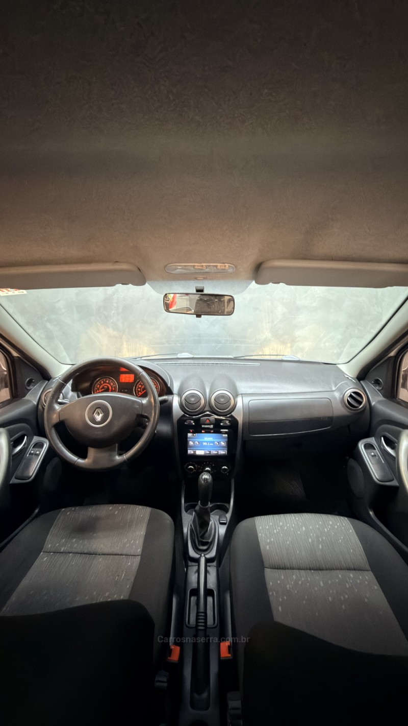 LOGAN 1.6 EXPRESSION 8V FLEX 4P MANUAL - 2013 - CAXIAS DO SUL