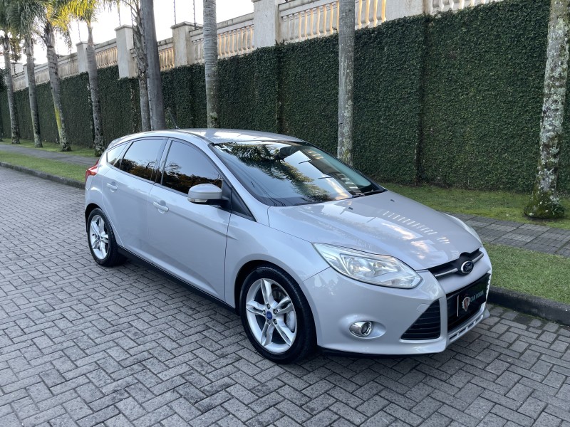 FOCUS 2.0 SE HATCH 16V FLEX 4P AUTO - 2014 - CAXIAS DO SUL