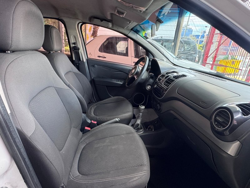 GRAND SIENA 1.4 MPI ATTRACTIVE 8V FLEX 4P MANUAL - 2013 - CAXIAS DO SUL