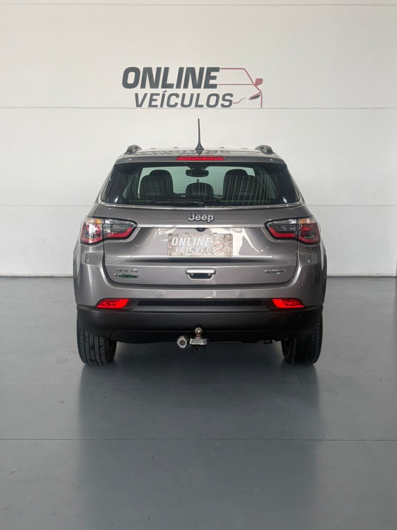 COMPASS 2.0 16V DIESEL LONGITUDE 4X4 AUTOMÁTICO - 2018 - FARROUPILHA