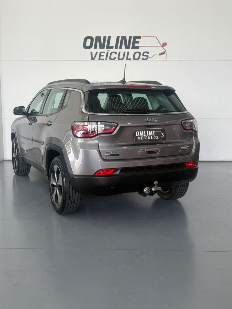 COMPASS 2.0 16V DIESEL LONGITUDE 4X4 AUTOMÁTICO - 2018 - FARROUPILHA