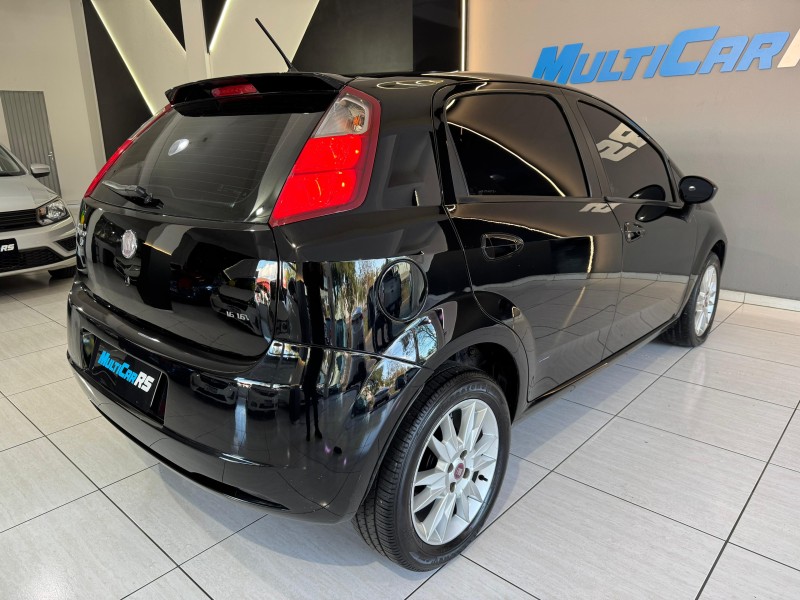 PUNTO 1.6 ESSENCE 16V FLEX 4P MANUAL - 2011 - ESTâNCIA VELHA