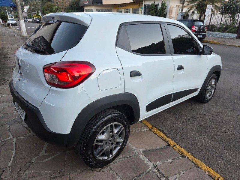 KWID 1.0 12V SCE FLEX ZEN MANUAL - 2021 - PICADA CAFé