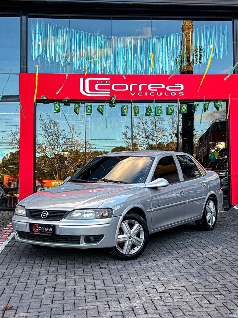 VECTRA 2.0 MPFI EXPRESSION 8V GASOLINA 4P MANUAL - 2005 - CANELA