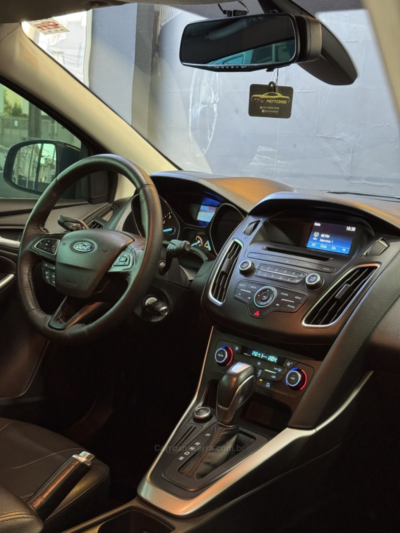 FOCUS 2.0 SE HATCH 16V FLEX 4P AUTO - 2016 - CAXIAS DO SUL