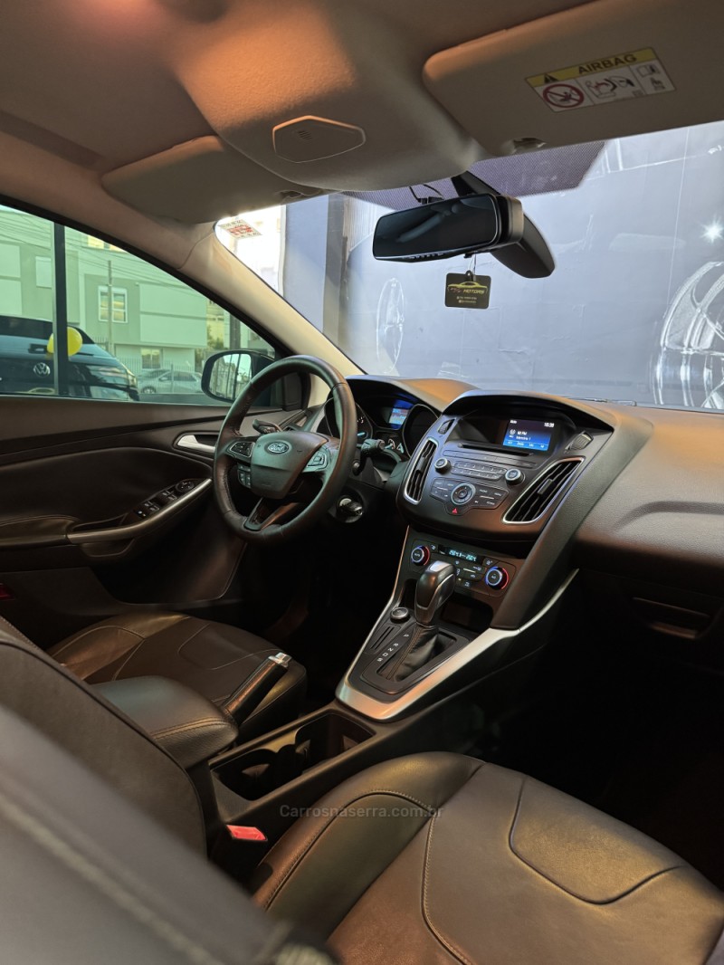 FOCUS 2.0 SE HATCH 16V FLEX 4P AUTO - 2016 - CAXIAS DO SUL