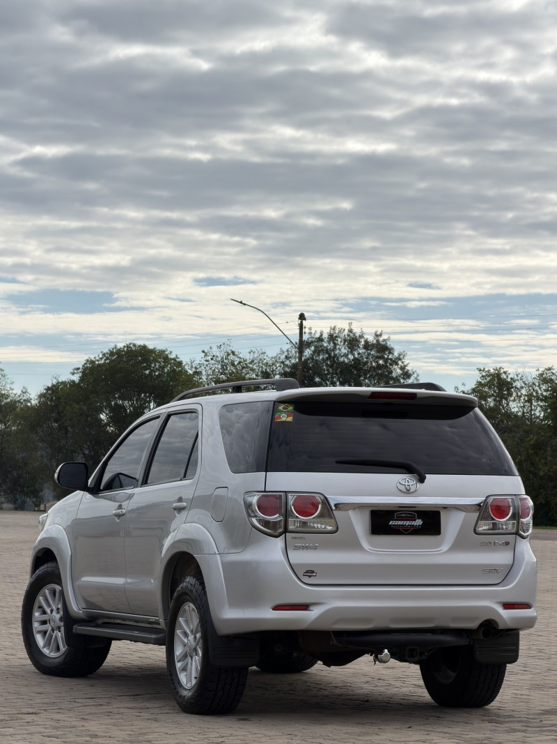 HILUX SW4 3.0 SRV 4X4 7 LUGARES 16V TURBO INTERCOOLER DIESEL 4P AUTOMÁTICO - 2012 - ANTôNIO PRADO