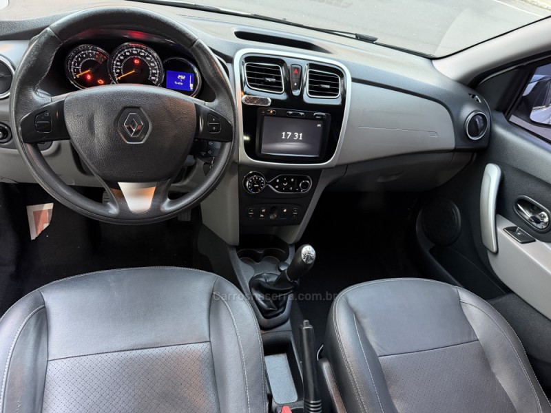 LOGAN 1.6 DYNAMIQUE 8V FLEX 4P MANUAL - 2015 - BENTO GONçALVES