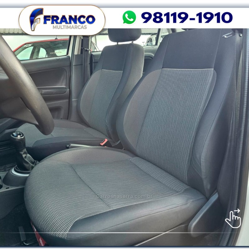 VOYAGE 1.8 MI TREND 8V FLEX 4P MANUAL - 2014 - VACARIA