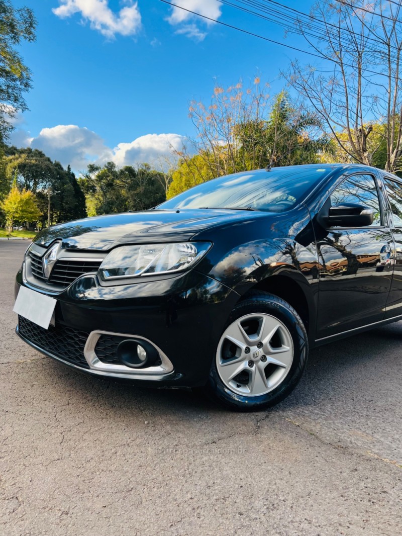 SANDERO 1.6 DYNAMIQUE 8V FLEX 4P MANUAL - 2015 - NOVA PRATA