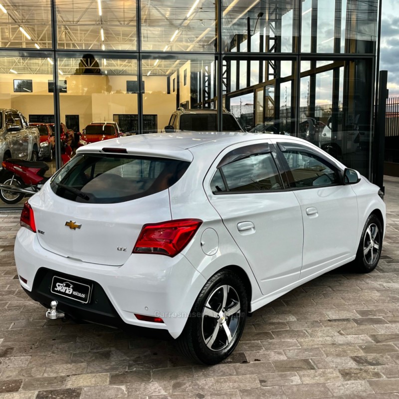 ONIX 1.4 MPFI LTZ 8V FLEX 4P AUTOMÁTICO - 2019 - VACARIA