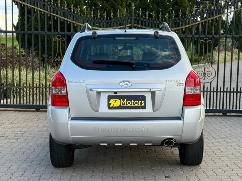 TUCSON 2.0 MPFI GLS 16V 143CV 2WD FLEX 4P AUTOMÁTICO - 2017 - CAXIAS DO SUL