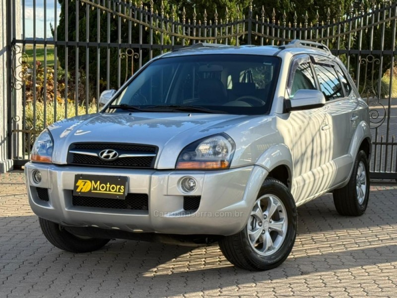 TUCSON 2.0 MPFI GLS 16V 143CV 2WD FLEX 4P AUTOMÁTICO - 2017 - CAXIAS DO SUL