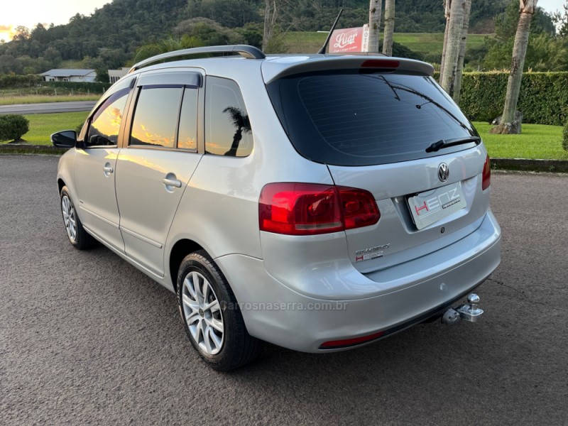 SPACEFOX 1.6 MI TREND 8V FLEX 4P MANUAL - 2013 - BOM PRINCíPIO