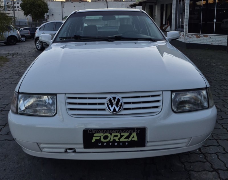 SANTANA 1.8 MI 8V ÁLCOOL 4P MANUAL - 2003 - CAXIAS DO SUL