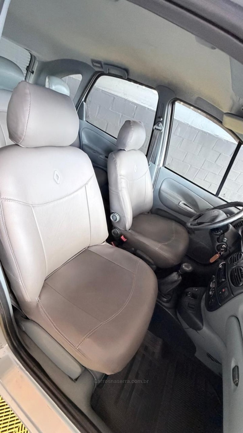 SCÉNIC 2.0 RXE 8V GASOLINA 4P MANUAL - 2000 - CAXIAS DO SUL