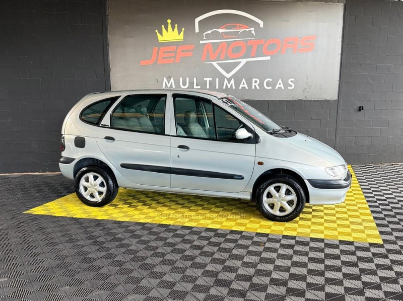 SCÉNIC 2.0 RXE 8V GASOLINA 4P MANUAL - 2000 - CAXIAS DO SUL