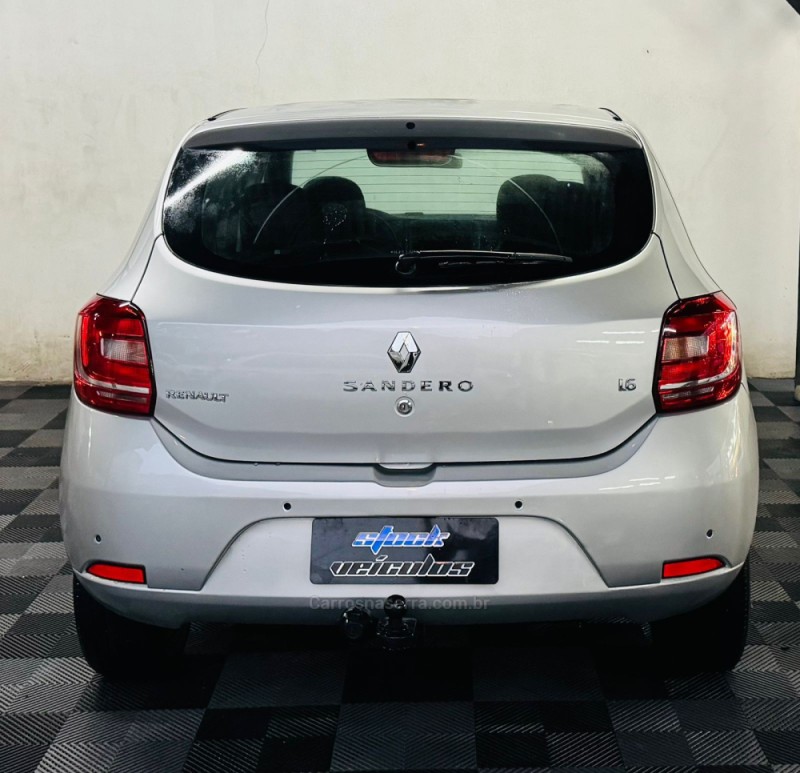 SANDERO 1.6 EXPRESSION 8V FLEX 4P MANUAL - 2017 - NOVO HAMBURGO
