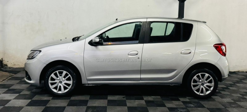SANDERO 1.6 EXPRESSION 8V FLEX 4P MANUAL - 2017 - NOVO HAMBURGO
