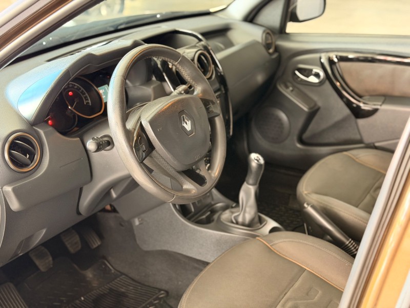 DUSTER 1.6 DAKAR 4X2 16V FLEX 4P MANUAL - 2016 - CANELA