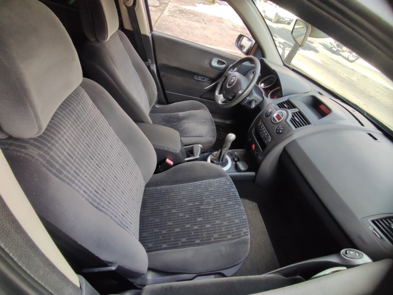 MÉGANE 1.6 DYNAMIQUE GRAND TOUR 16V FLEX 4P MANUAL - 2012 - CAXIAS DO SUL