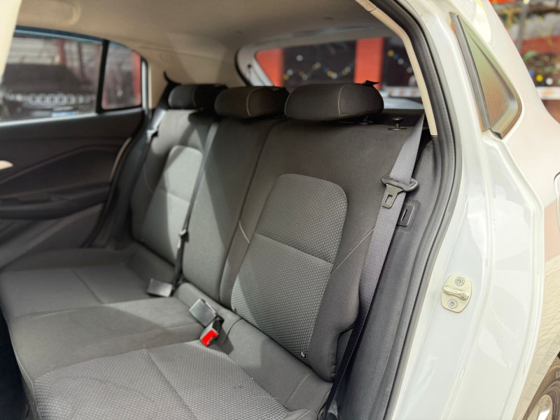 ONIX 1.0 LT 12V FLEX 4P MANUAL - 2023 - CANELA