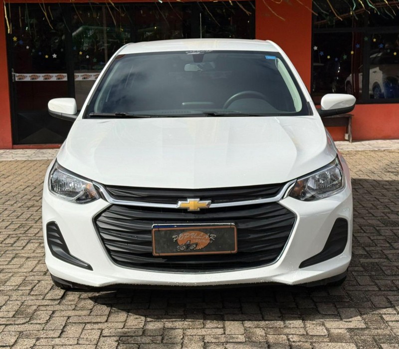 ONIX 1.0 LT 12V FLEX 4P MANUAL - 2023 - CANELA