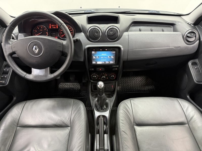 DUSTER 1.6 DYNAMIQUE 4X2 16V FLEX 4P MANUAL - 2015 - SANTA CRUZ DO SUL