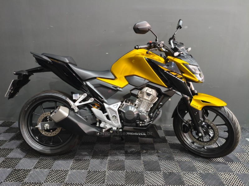 cb 300f twister abs 2024 novo hamburgo