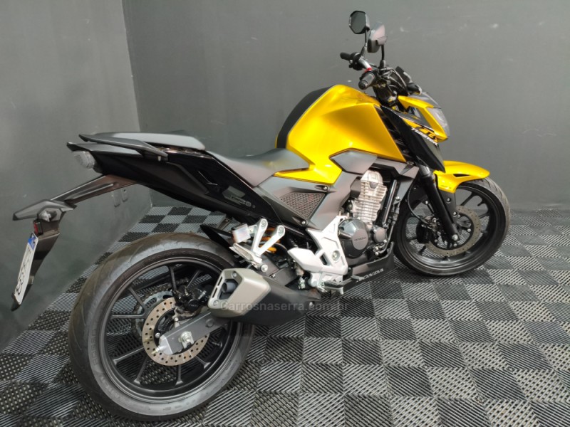 CB 300F TWISTER ABS - 2023 - NOVO HAMBURGO