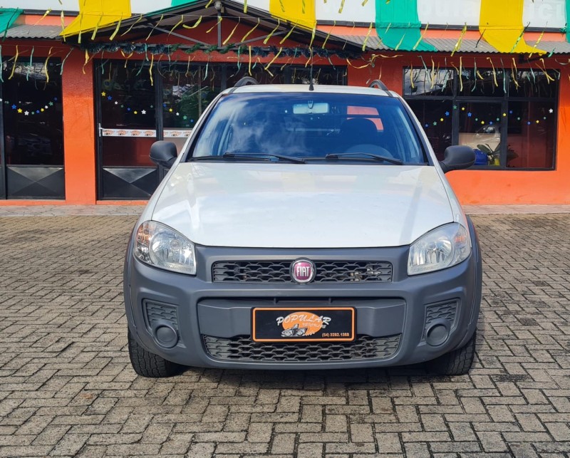 STRADA  - 2015 - CANELA