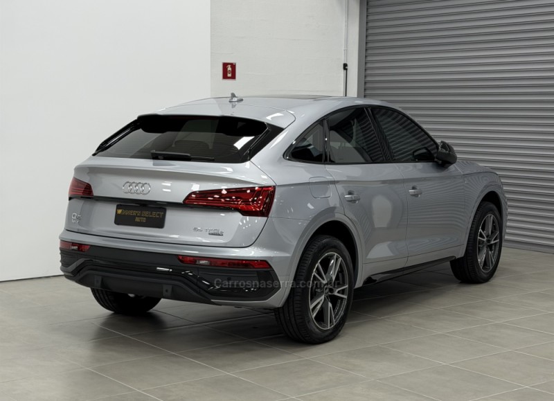Q5 2.0 55 TFSI PHEV SPORTBACK PERFORMANCE BLACK QUATTRO HÍBRIDO 4P AUTOMÁTICO - 2024 - FARROUPILHA