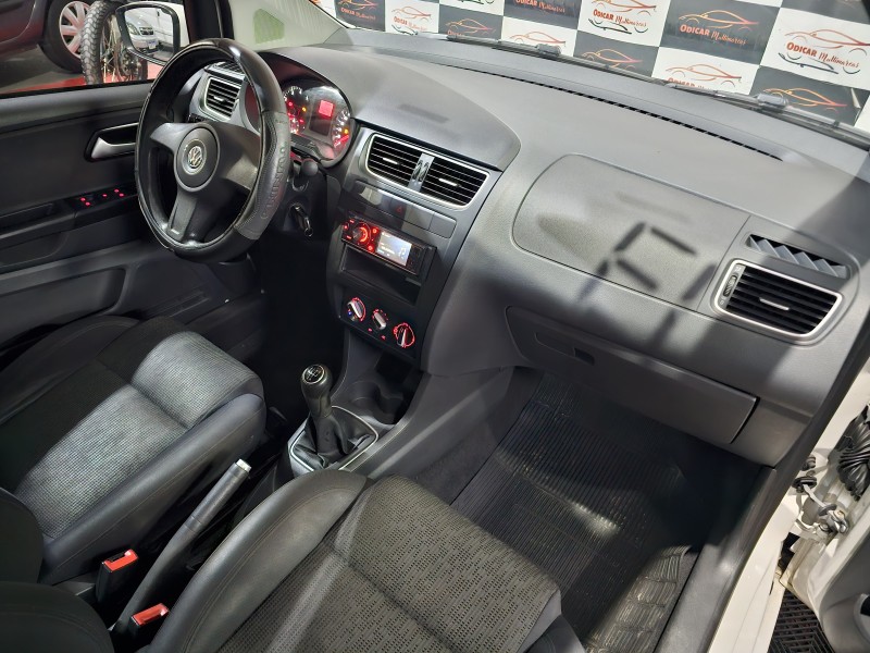 FOX 1.6 MI 8V FLEX 4P MANUAL - 2013 - CAXIAS DO SUL