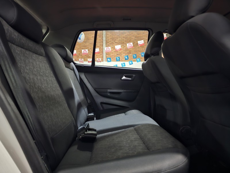 FOX 1.6 MI 8V FLEX 4P MANUAL - 2013 - CAXIAS DO SUL