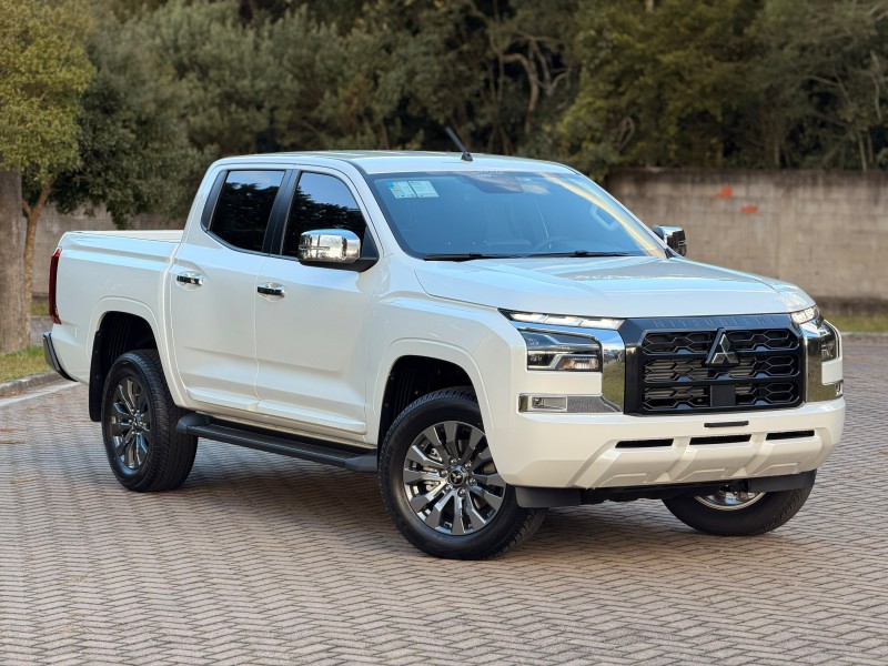 triton 2.4 hpe s 4x4 cd turbo 16v diesel 4p automatico 2027 canela