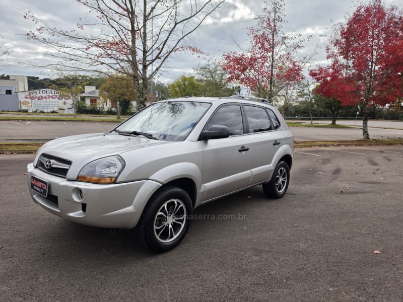 TUCSON 2.0 MPFI GL 16V 142CV 2WD GASOLINA 4P MANUAL - 2010 - BENTO GONçALVES