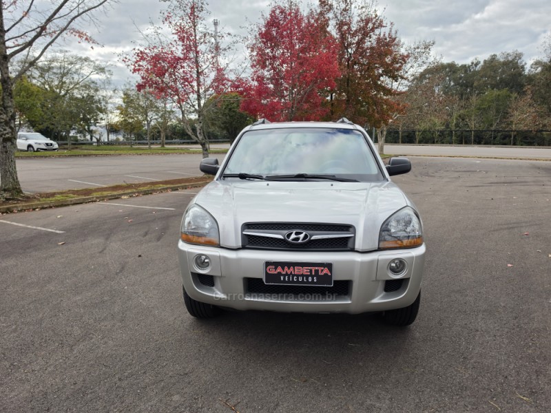 TUCSON 2.0 MPFI GL 16V 142CV 2WD GASOLINA 4P MANUAL - 2010 - BENTO GONçALVES