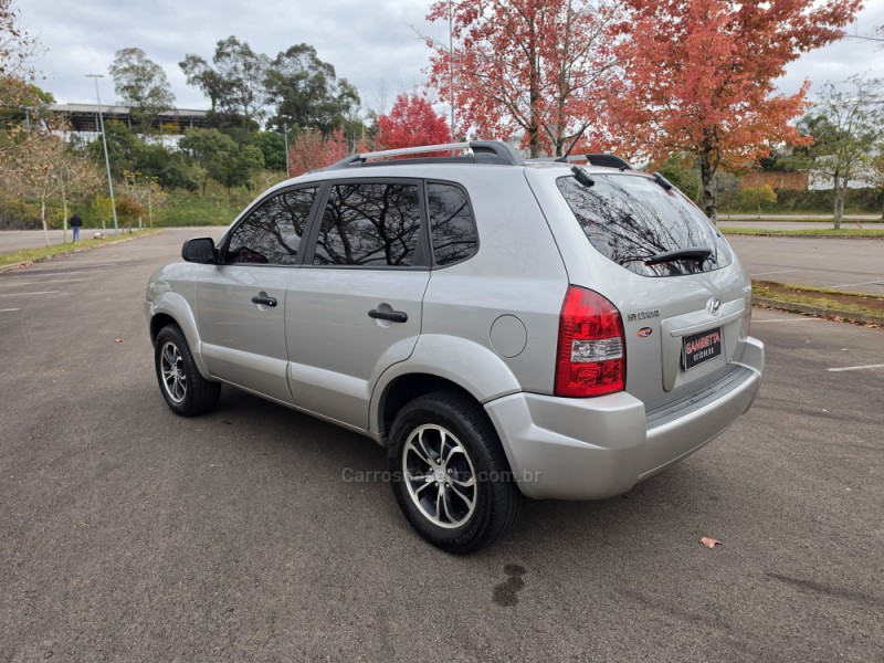 TUCSON 2.0 MPFI GL 16V 142CV 2WD GASOLINA 4P MANUAL - 2010 - BENTO GONçALVES