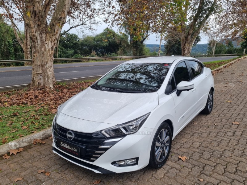 versa 1.6 advance 16v flex 4p automatico 2025 dois irmaos