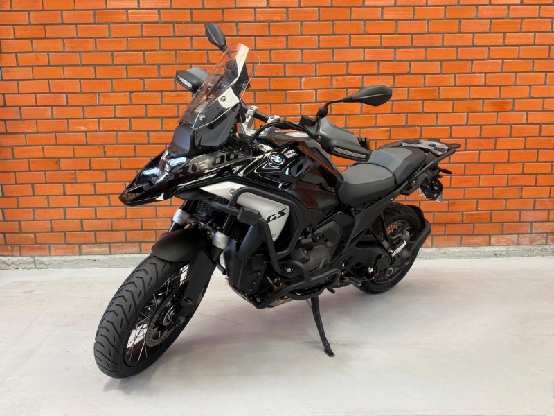 r 1300 gs triple black 2025 bento goncalves
