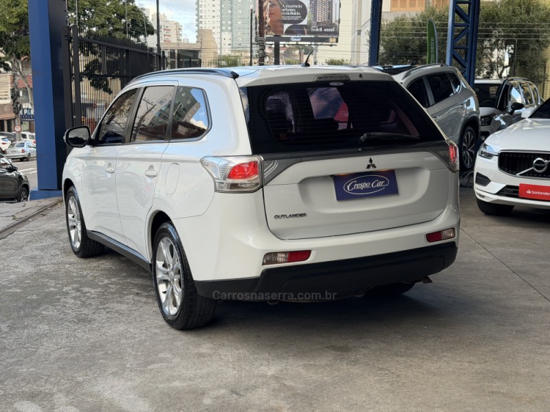 OUTLANDER 2.0 16V GASOLINA 4P AUTOMÁTICO - 2014 - CAXIAS DO SUL