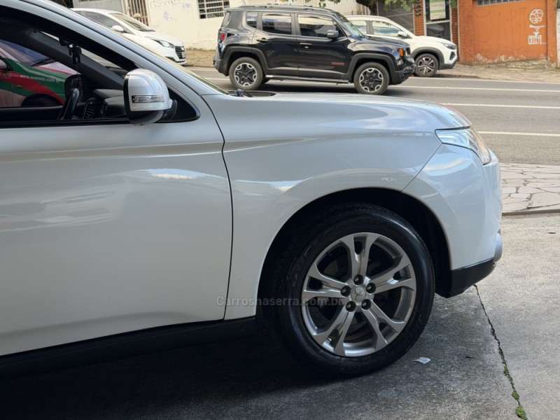 OUTLANDER 2.0 16V GASOLINA 4P AUTOMÁTICO - 2014 - CAXIAS DO SUL