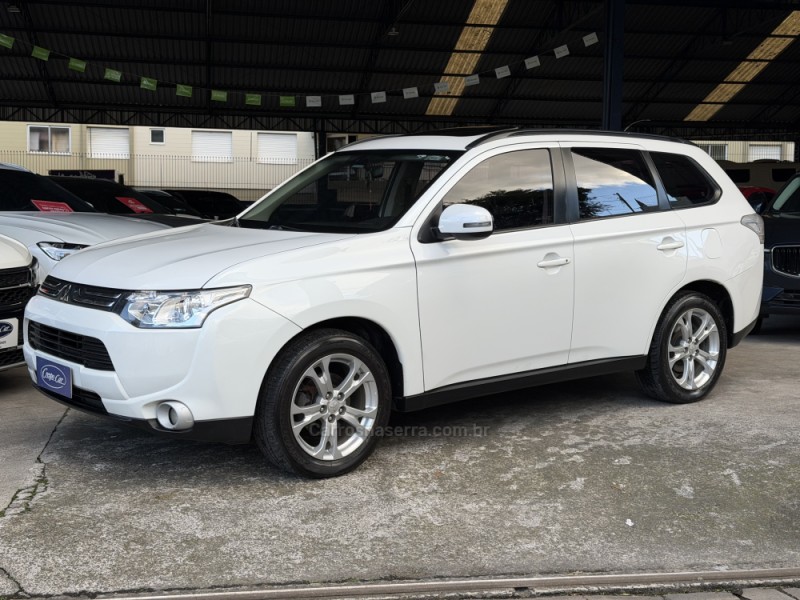 OUTLANDER 2.0 16V GASOLINA 4P AUTOMÁTICO - 2014 - CAXIAS DO SUL